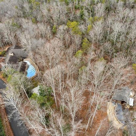 Boozy Bear Bungalow Romantic Cabin 5 Mins 2 Downtown With Hot Tub And Fire Pit 蓋特林堡 外观 照片